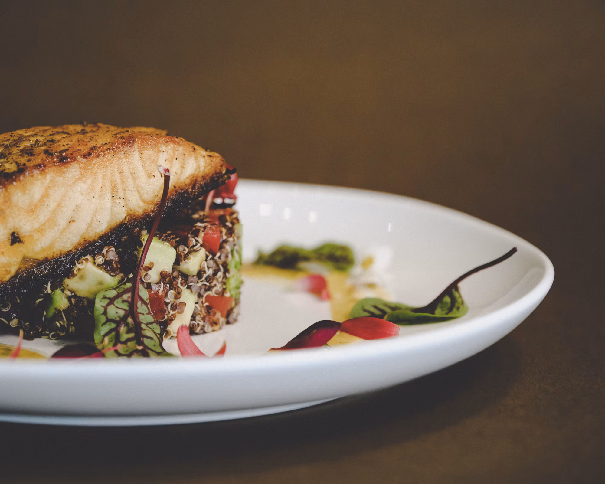 Exploring the Art of Burger Pairing: Sides, Drinks, and Beyond